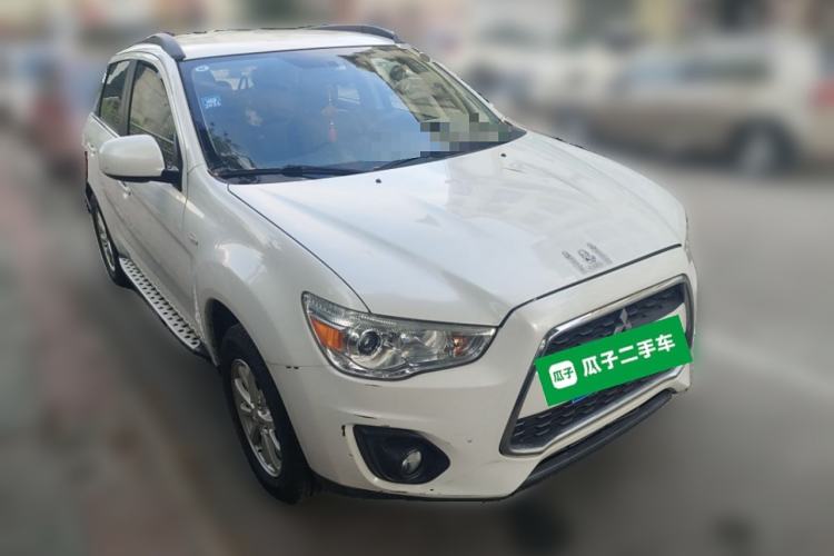 Used Mitsubishi ASX 2013 2.0L CVT Two-Wheel Drive Elite Edition Front Right 45 Deg