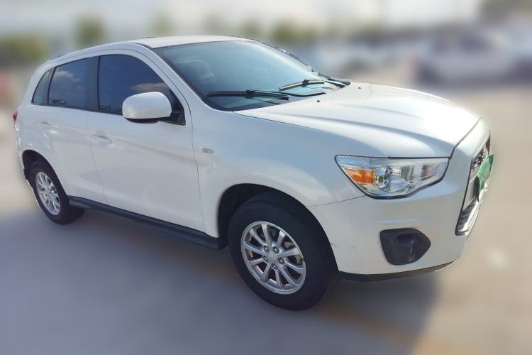 Used Mitsubishi ASX 2013 1.6L Manual Two-Wheel Drive Standard Edition Front Right 45 Deg
