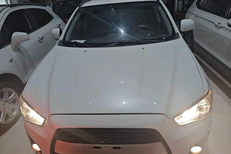 Used Mitsubishi ASX 2013 2.0L CVT Two-Wheel Drive Elite Edition Front