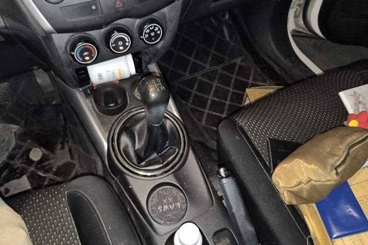 Used Mitsubishi ASX 2013 1.6L Manual Two-Wheel Drive Standard Edition Gear Lever
