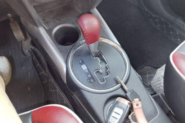 Used Mitsubishi ASX 2013 2.0L CVT Two-Wheel Drive Elite Edition Gear Lever