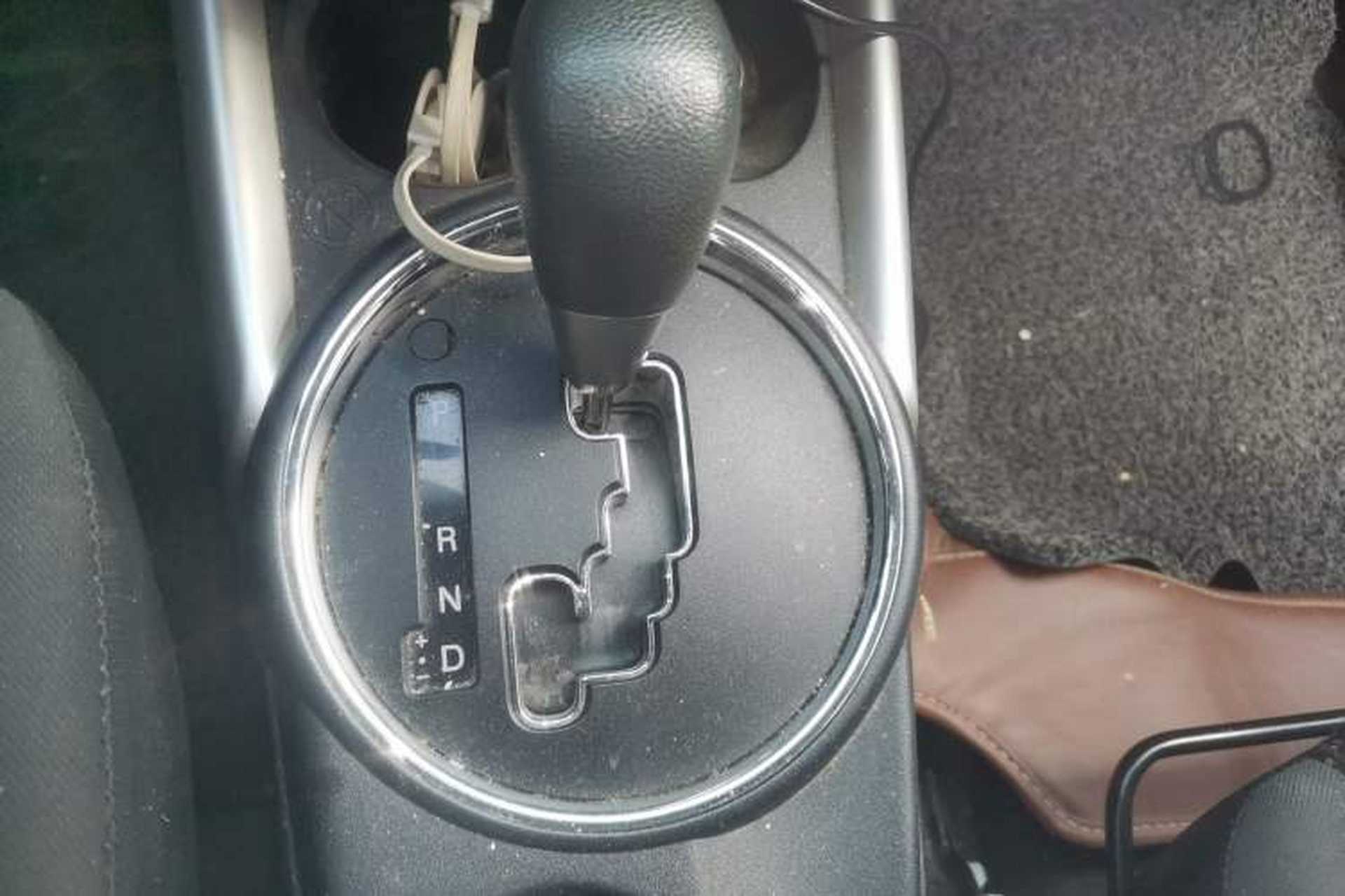 Used Mitsubishi ASX 2013 2.0L CVT Two-Wheel Drive Elite Edition Gear Lever