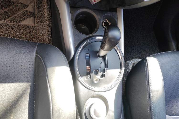Used Mitsubishi ASX 2013 2.0L CVT 4x4 Flagship Edition Gear Lever