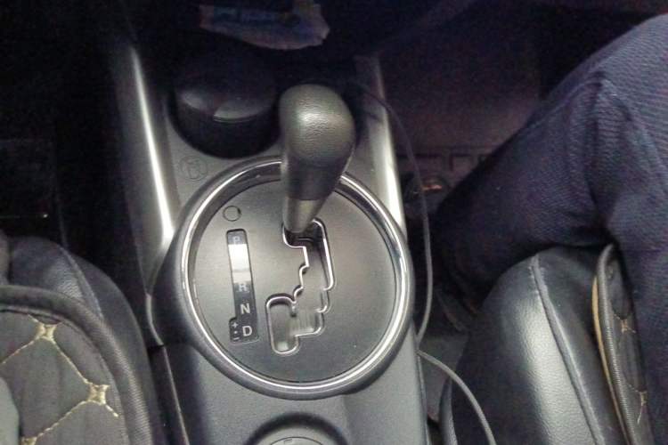 Used Mitsubishi ASX 2013 2.0L CVT Two-Wheel Drive Elite Edition Gear Lever
