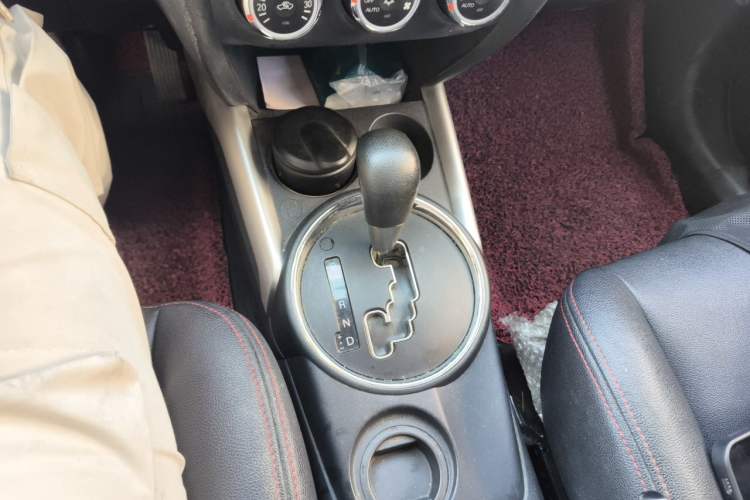 Used Mitsubishi ASX 2013 2.0L CVT Two-Wheel Drive Elite Edition Gear Lever