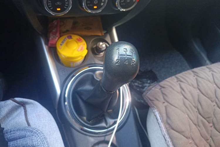 Used Mitsubishi ASX 2013 2.0L Manual Two-Wheel Drive Comfort Edition Gear Lever