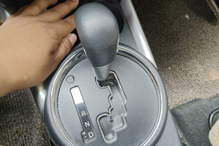 Used Mitsubishi ASX 2013 2.0L CVT Two-Wheel Drive Elite Edition Gear Lever