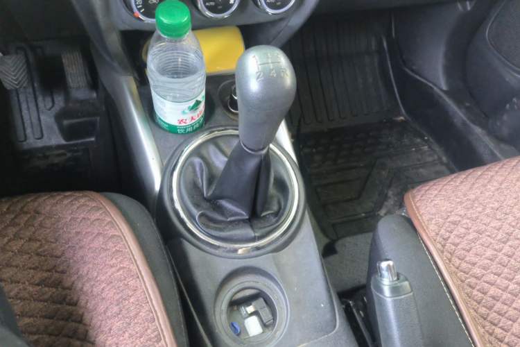 Used Mitsubishi ASX 2013 2.0L Manual Two-Wheel Drive Comfort Edition Gear Lever