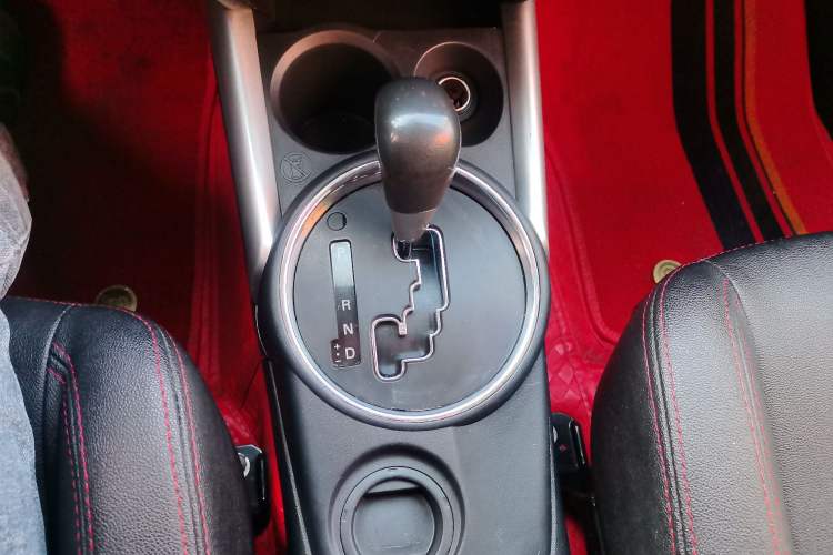 Used Mitsubishi ASX 2013 2.0L CVT Two-Wheel Drive Elite Edition Gear Lever