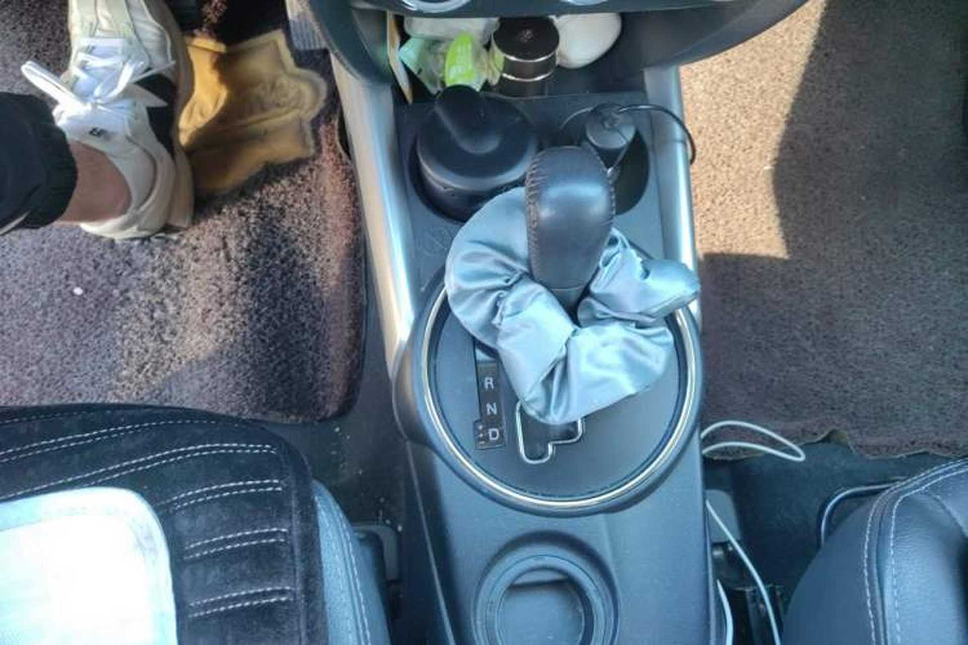 Used Mitsubishi ASX 2013 2.0L CVT Two-Wheel Drive Luxury Edition Gear Lever