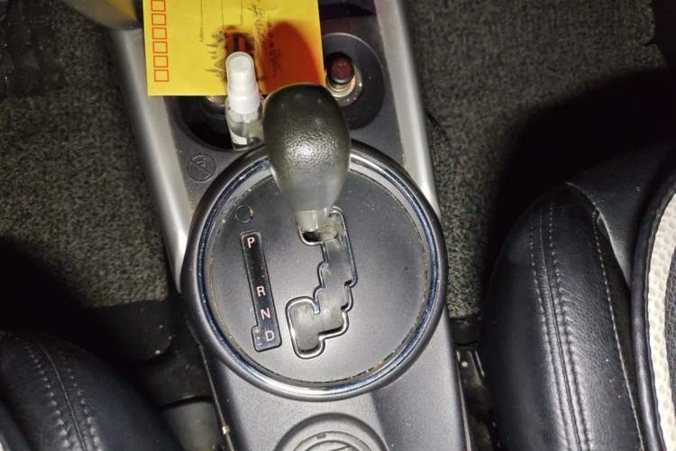 Used Mitsubishi ASX 2013 2.0L CVT Two-Wheel Drive Elite Edition Gear Lever