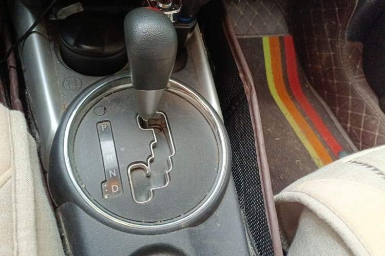Used Mitsubishi ASX 2013 2.0L CVT Two-Wheel Drive Elite Edition Gear Lever