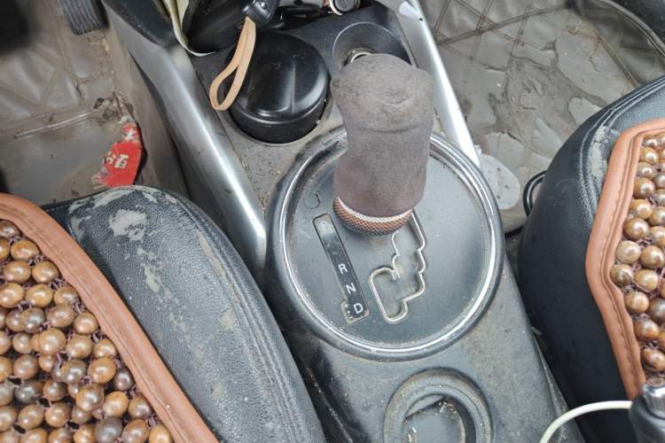 Used Mitsubishi ASX 2013 2.0L CVT Two-Wheel Drive Elite Edition Gear Lever