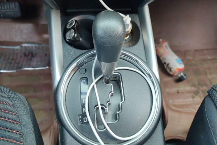 Used Mitsubishi ASX 2013 2.0L CVT Two-Wheel Drive Elite Edition Gear Lever