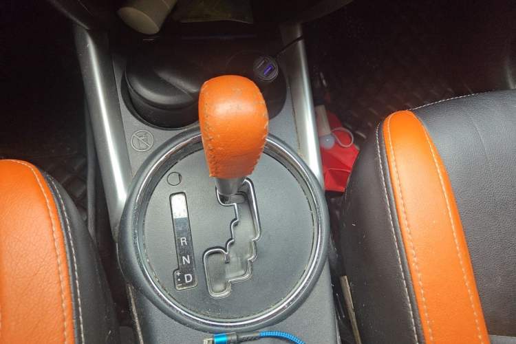 Used Mitsubishi ASX 2013 2.0L CVT Two-Wheel Drive Elite Edition Gear Lever