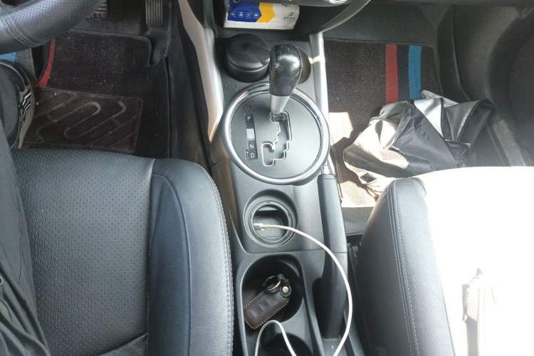 Used Mitsubishi ASX 2013 2.0L CVT Two-Wheel Drive Luxury Edition Gear Lever