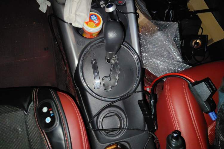 Used Mitsubishi ASX 2013 2.0L CVT Two-Wheel Drive Elite Edition Gear Lever