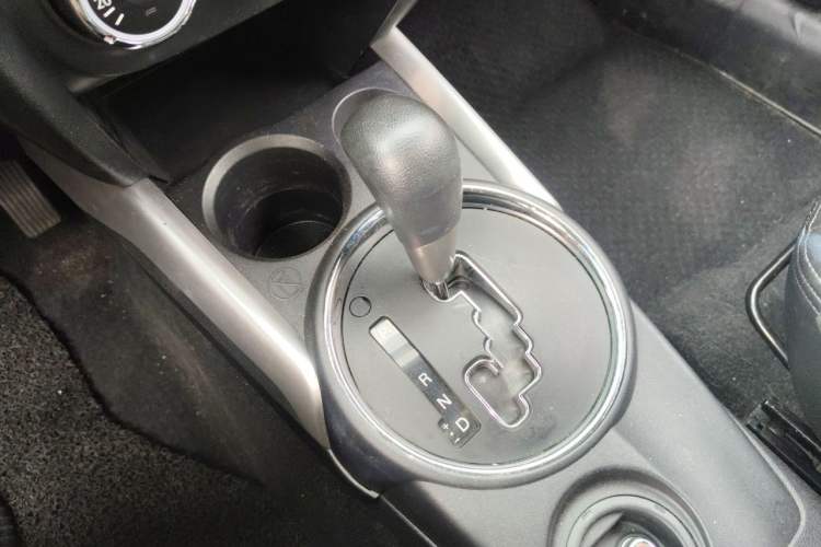 Used Mitsubishi ASX 2013 2.0L CVT Two-Wheel Drive Elite Edition Gear Lever