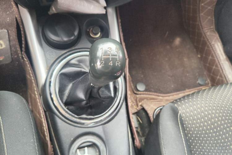 Used Mitsubishi ASX 2013 1.6L Manual Two-Wheel Drive Standard Edition Gear Lever
