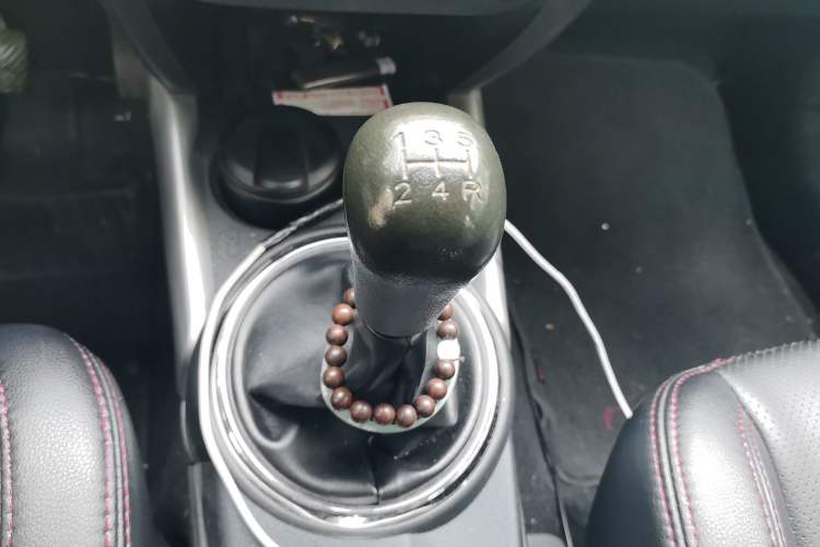 Used Mitsubishi ASX 2013 1.6L Manual Two-Wheel Drive Standard Edition Gear Lever