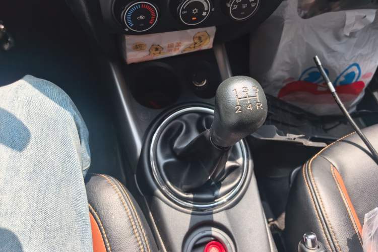 Used Mitsubishi ASX 2013 1.6L Manual Two-Wheel Drive Standard Edition Gear Lever