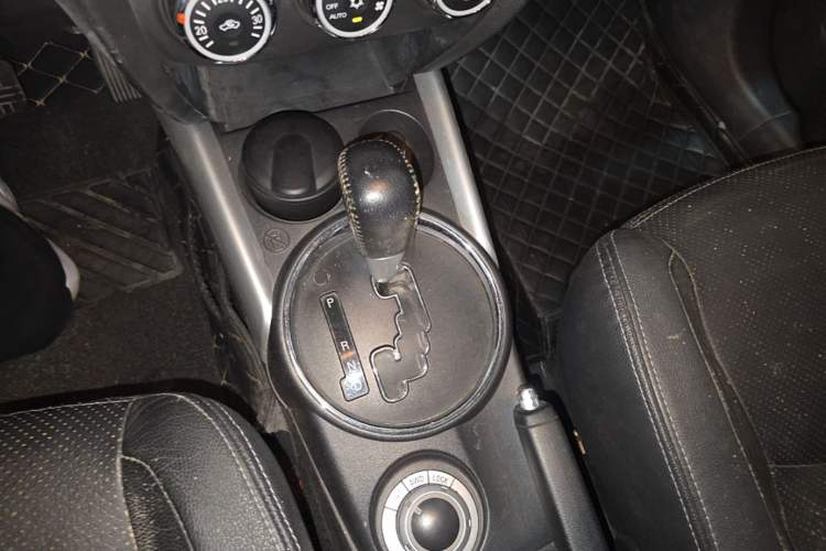 Used Mitsubishi ASX 2013 2.0L CVT 4x4 Flagship Edition Gear Lever
