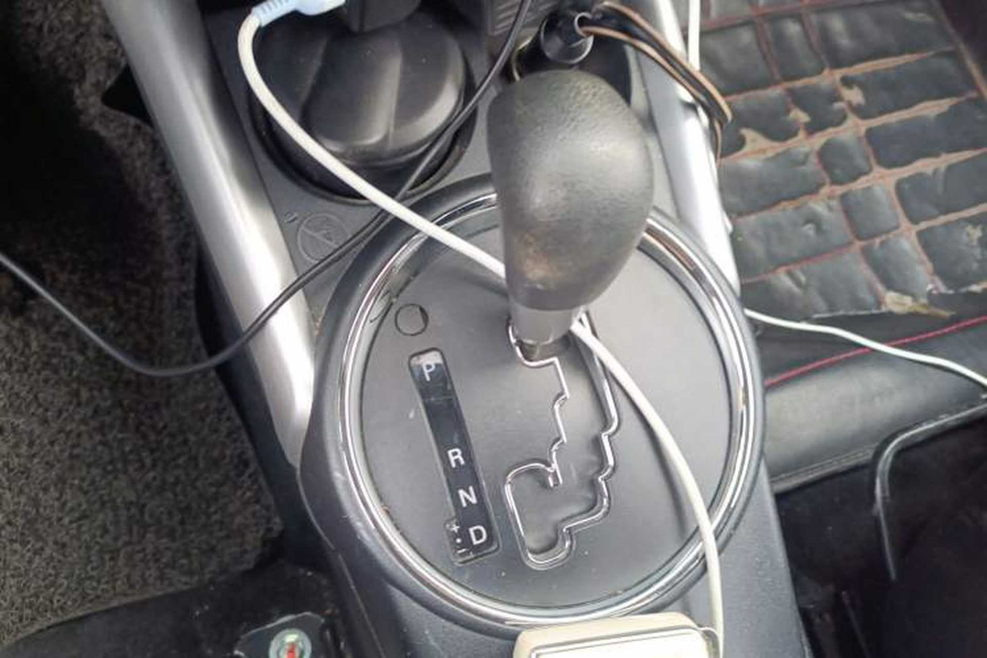 Used Mitsubishi ASX 2013 2.0L CVT Four-Wheel Drive Premium Edition Gear Lever