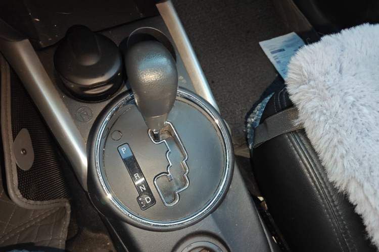 Used Mitsubishi ASX 2013 2.0L CVT Two-Wheel Drive Elite Edition Gear Lever