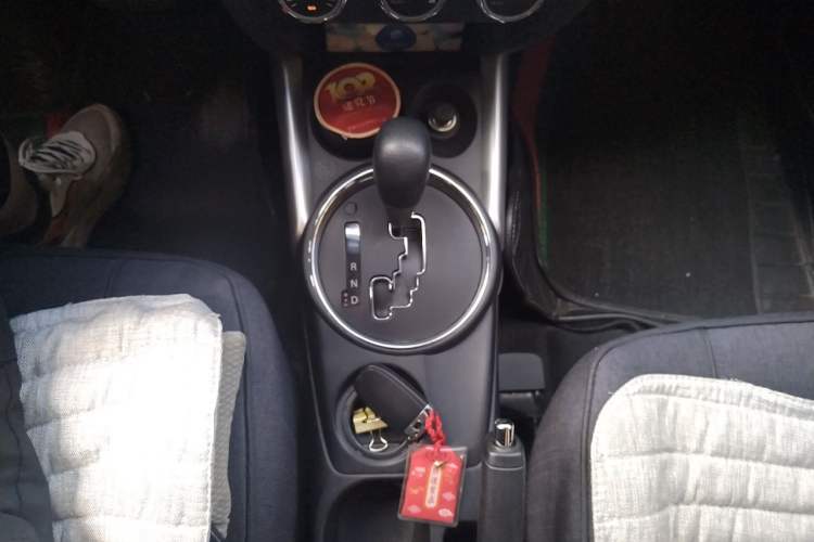 Used Mitsubishi ASX 2013 2.0L CVT Two-Wheel Drive Elite Edition Gear Lever
