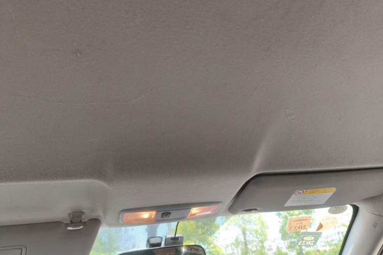 Used Mitsubishi ASX 2013 2.0L CVT Two-Wheel Drive Elite Edition Headliner