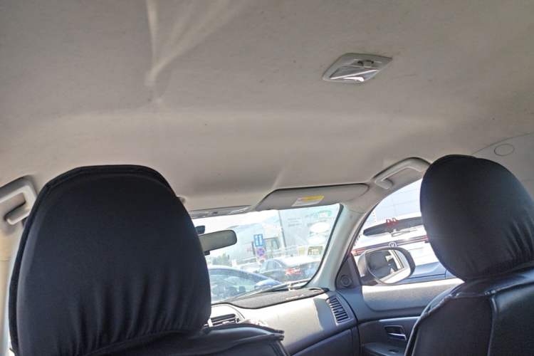 Used Mitsubishi ASX 2013 2.0L CVT Two-Wheel Drive Elite Edition Headliner