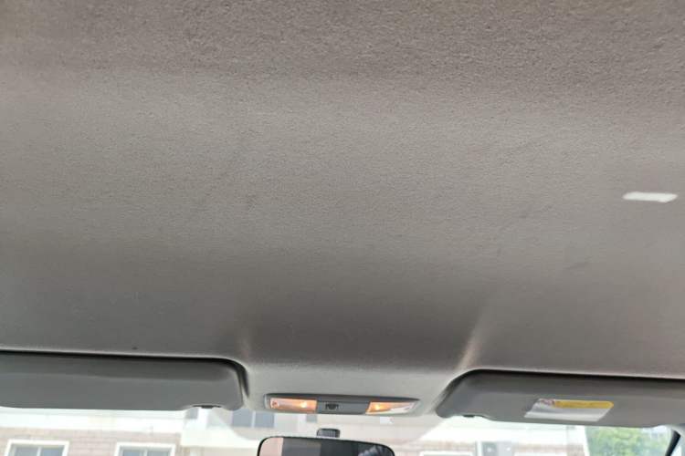 Used Mitsubishi ASX 2013 2.0L CVT Two-Wheel Drive Luxury Edition Headliner