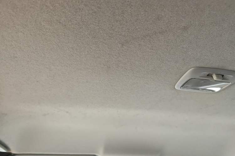 Used Mitsubishi ASX 2013 2.0L CVT Two-Wheel Drive Elite Edition Headliner