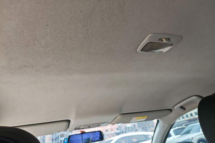 Used Mitsubishi ASX 2013 2.0L CVT Two-Wheel Drive Luxury Edition Headliner