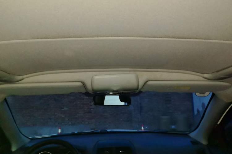 Used Mitsubishi ASX 2013 2.0L CVT Four-Wheel Drive Premium Edition Headliner