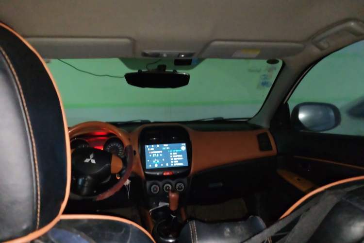 Used Mitsubishi ASX 2013 1.6L Manual Two-Wheel Drive Standard Edition Headliner