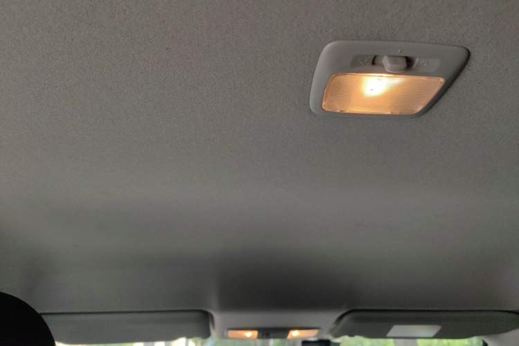 Used Mitsubishi ASX 2013 2.0L CVT Two-Wheel Drive Elite Edition Headliner