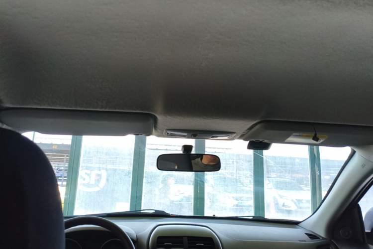 Used Mitsubishi ASX 2013 2.0L CVT Two-Wheel Drive Elite Edition Headliner