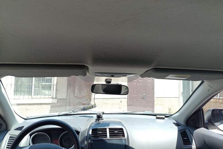 Used Mitsubishi ASX 2013 2.0L CVT Two-Wheel Drive Elite Edition Headliner