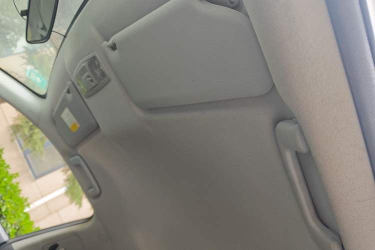 Used Mitsubishi ASX 2013 2.0L CVT Two-Wheel Drive Elite Edition Headliner