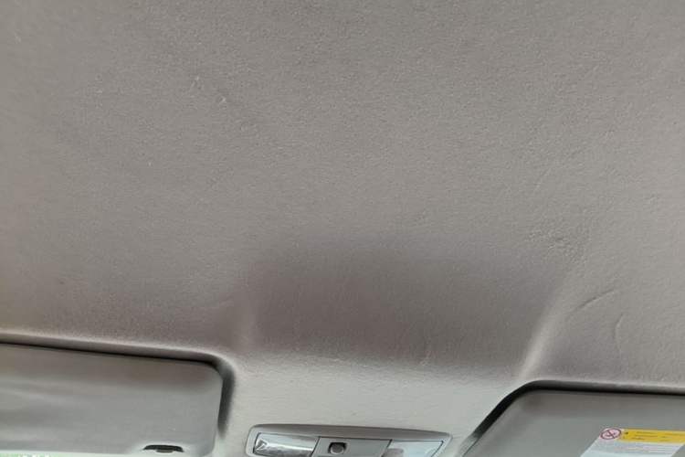 Used Mitsubishi ASX 2013 2.0L CVT Two-Wheel Drive Elite Edition Headliner