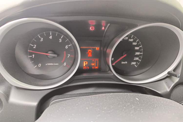 Used Mitsubishi ASX 2013 2.0L CVT Two-Wheel Drive Elite Edition Instrument Cluster