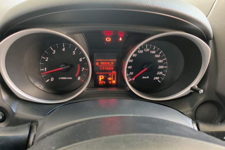 Used Mitsubishi ASX 2013 2.0L CVT Two-Wheel Drive Elite Edition Instrument Cluster