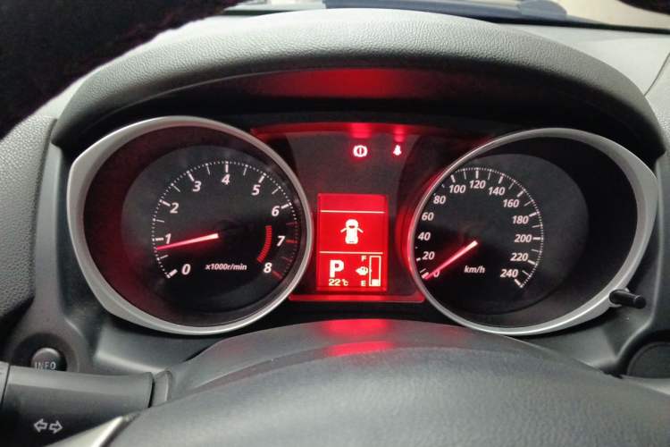 Used Mitsubishi ASX 2013 2.0L CVT Two-Wheel Drive Elite Edition Instrument Cluster