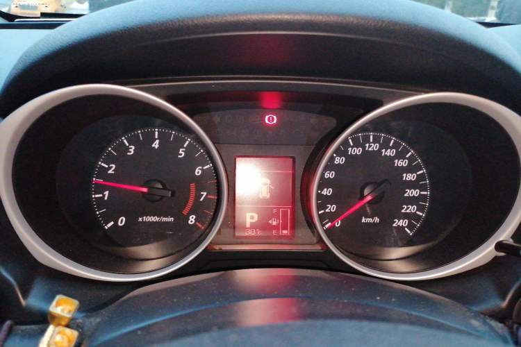 Used Mitsubishi ASX 2013 2.0L CVT Two-Wheel Drive Elite Edition Instrument Cluster