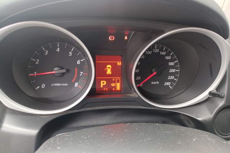Used Mitsubishi ASX 2013 2.0L CVT Two-Wheel Drive Elite Edition Instrument Cluster