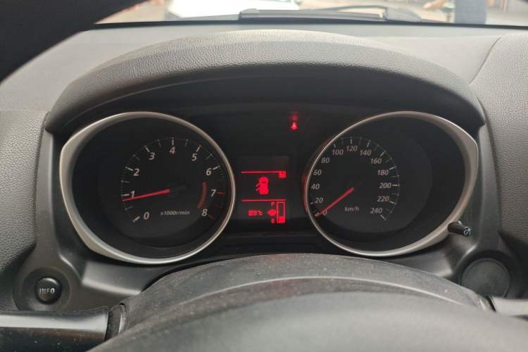 Used Mitsubishi ASX 2013 1.6L Manual Two-Wheel Drive Standard Edition Instrument Cluster