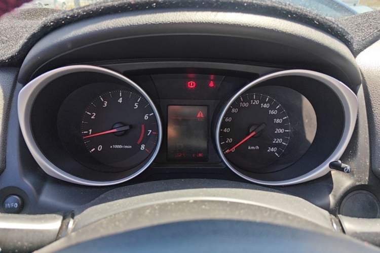 Used Mitsubishi ASX 2013 2.0L CVT Two-Wheel Drive Elite Edition Instrument Cluster