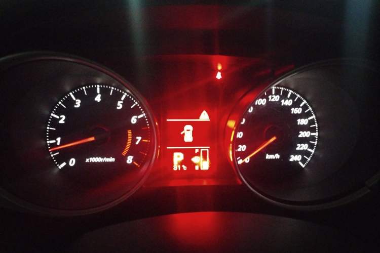 Used Mitsubishi ASX 2013 2.0L CVT Two-Wheel Drive Elite Edition Instrument Cluster