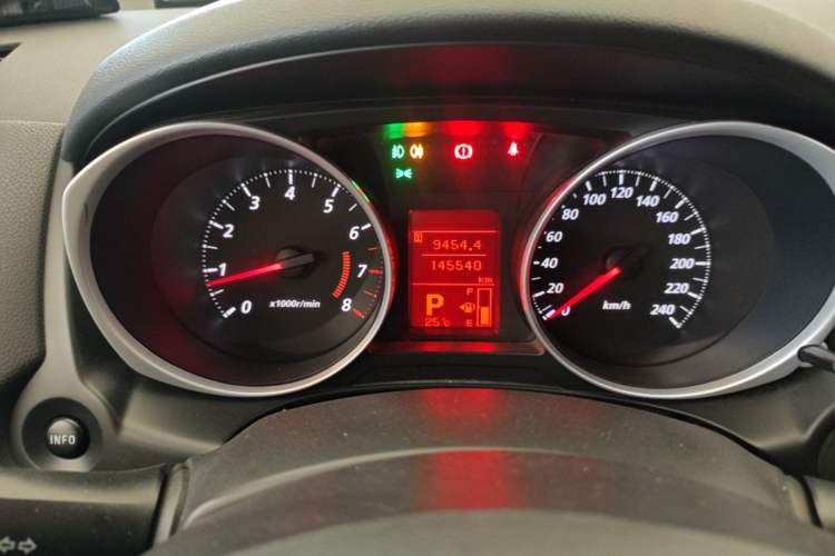 Used Mitsubishi ASX 2013 2.0L CVT Two-Wheel Drive Elite Edition Instrument Cluster
